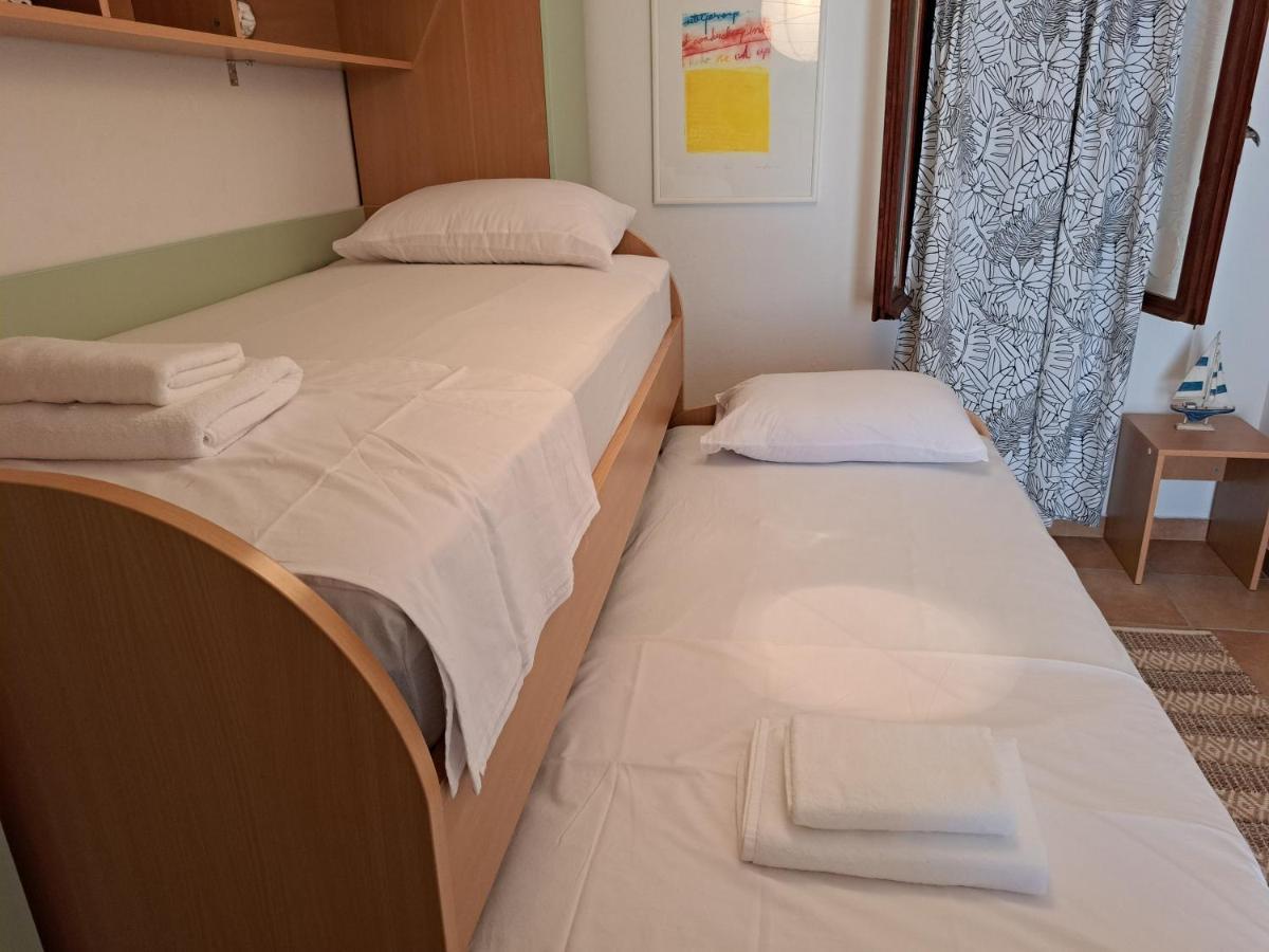 Family Apartment In Center Of Murter Luaran gambar