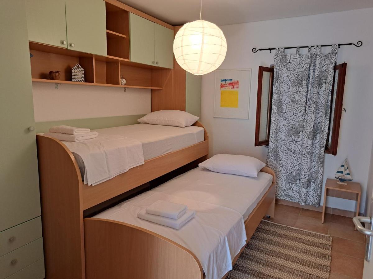 Family Apartment In Center Of Murter Luaran gambar